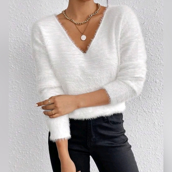 New Luxe Fluffy Knit V Neck Sweater Top White - Picture 1 of 8